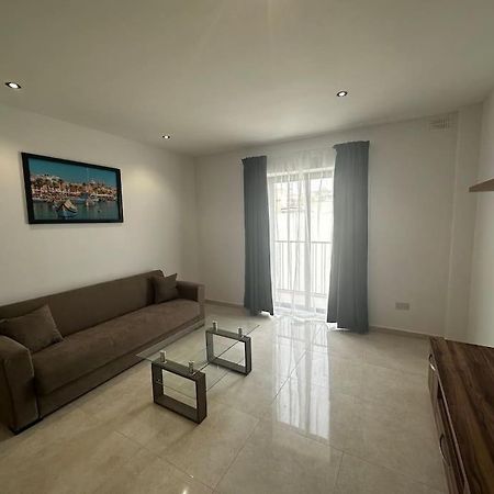 Duplex Penthouse In Gzira Sleeps 6 Apartment Ngoại thất bức ảnh