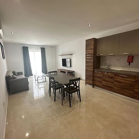 Duplex Penthouse In Gzira Sleeps 6 Apartment Ngoại thất bức ảnh