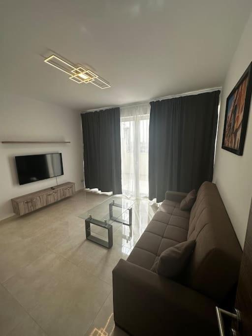 Duplex Penthouse In Gzira Sleeps 6 Apartment Ngoại thất bức ảnh